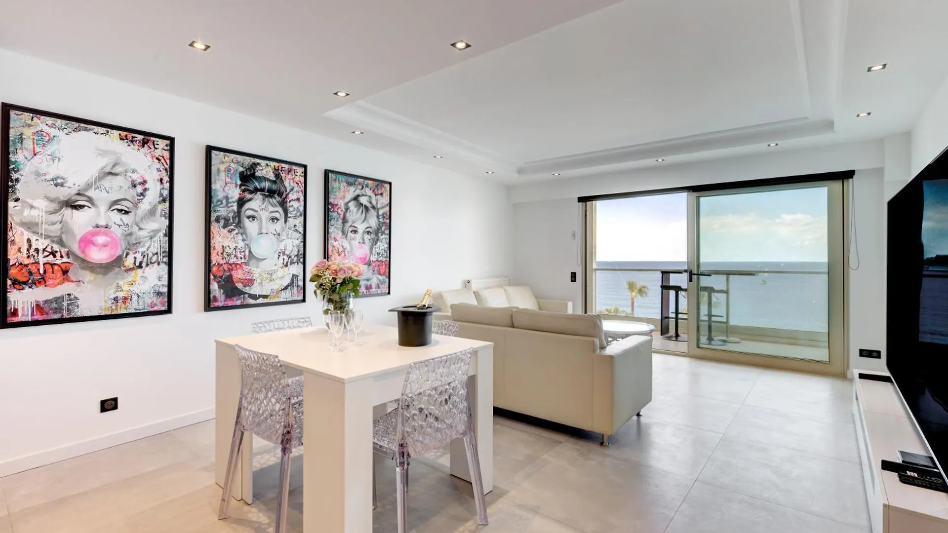 Croisette Sea View Apartment Cannes