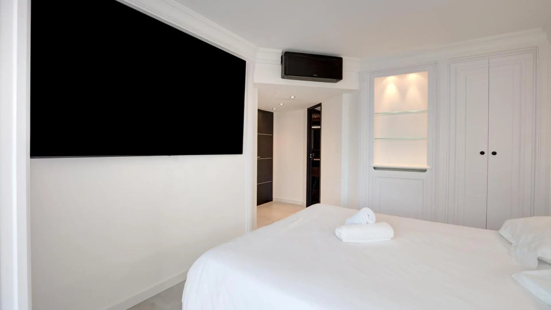 Croisette Sea View Apartment Cannes